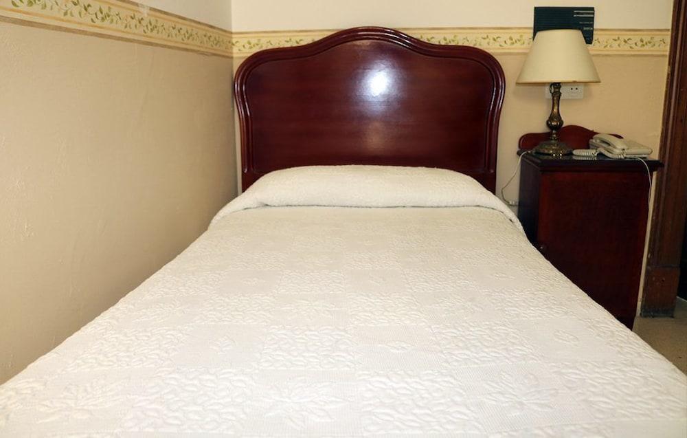 Nuevo Hotel Jerez de la Frontera Bagian luar foto